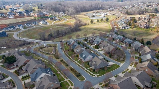 5584 Foxgate Circle, Winston-salem, NC 27106