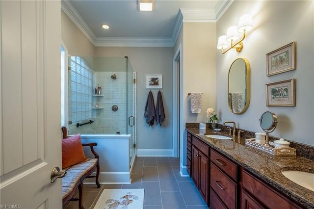 5584 Foxgate Circle, Winston-salem, NC 27106