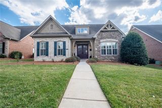 5584 Foxgate Circle, Winston-salem, NC 27106