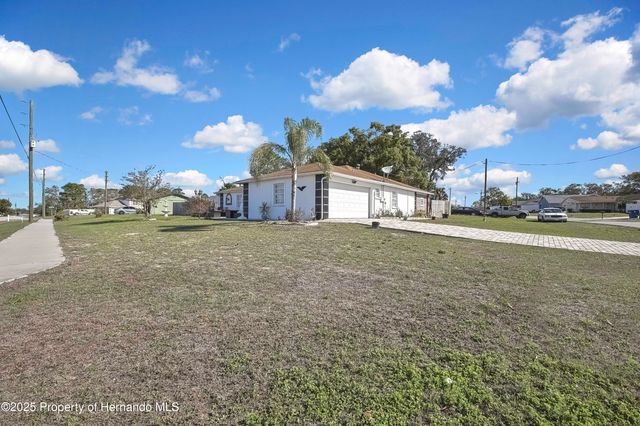 4560 Lamson Avenue, Spring Hill, FL 34608