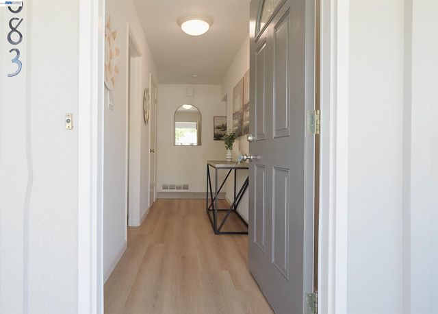 30683 Vanderbilt St, Hayward, CA 94544