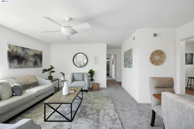 30683 Vanderbilt St, Hayward, CA 94544