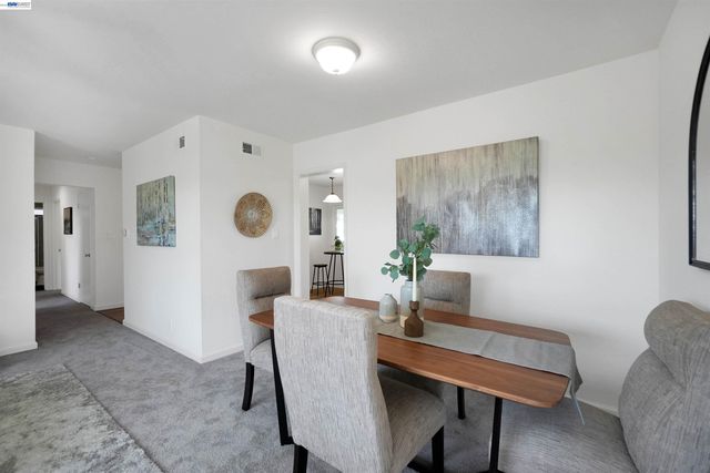 30683 Vanderbilt St, Hayward, CA 94544