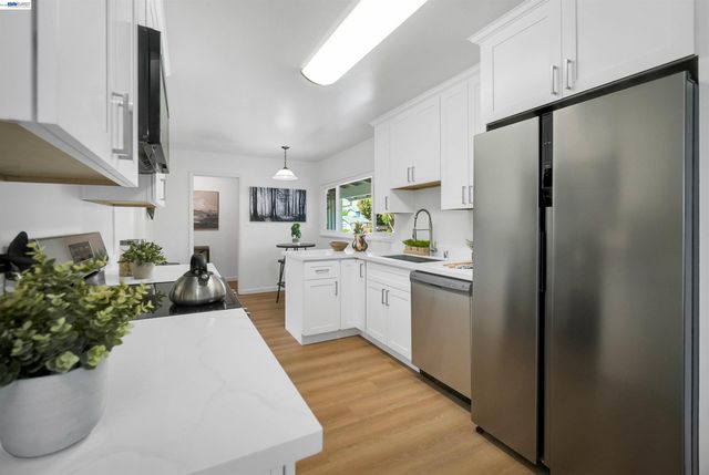 30683 Vanderbilt St, Hayward, CA 94544