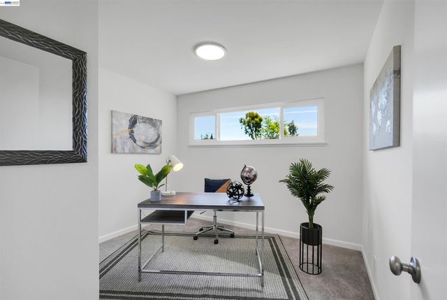 30683 Vanderbilt St, Hayward, CA 94544