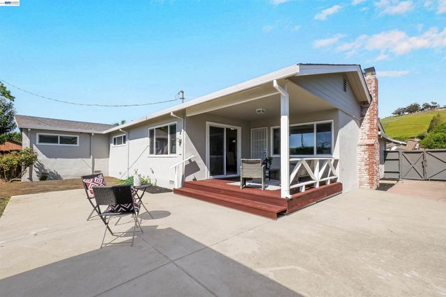 30683 Vanderbilt St, Hayward, CA 94544