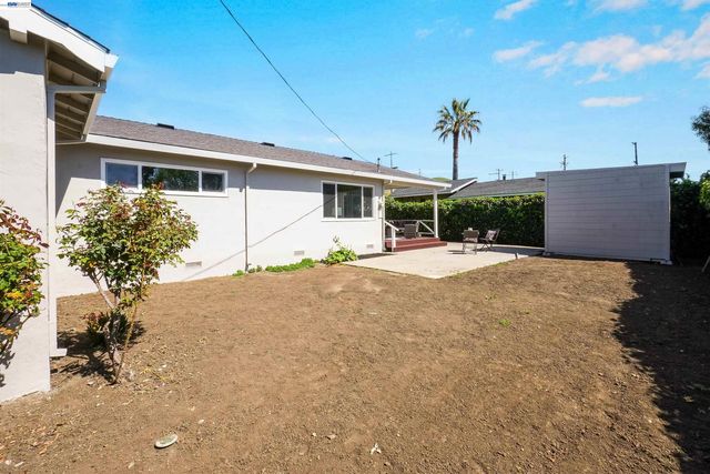 30683 Vanderbilt St, Hayward, CA 94544