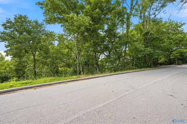 16012 Greentree Trail SE, Huntsville, AL 35803