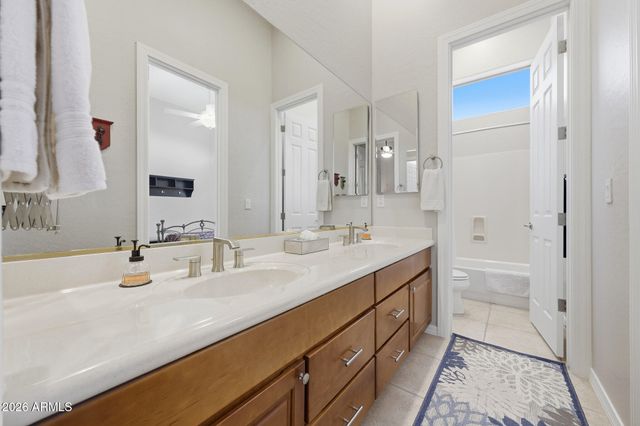 2223 W HAZELHURST Court, Anthem, AZ 85086