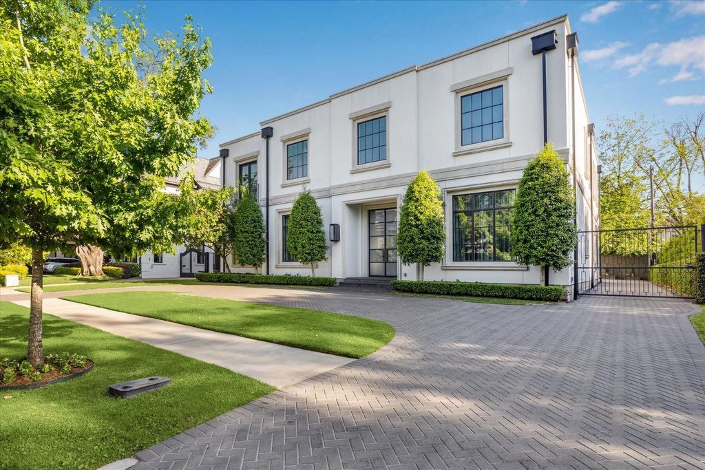 3851 Chevy Chase Drive, Houston, TX 77019