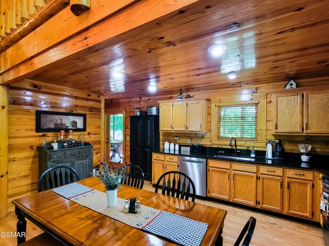 4723 Riversong Ridge Way, Sevierville, TN 37876