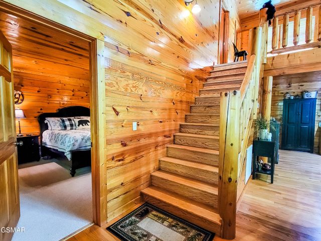 4723 Riversong Ridge Way, Sevierville, TN 37876