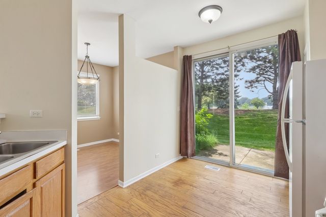 2986 Waters Edge Circle, Aurora, IL 60504