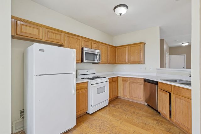 2986 Waters Edge Circle, Aurora, IL 60504