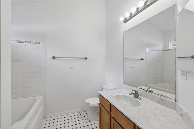 2986 Waters Edge Circle, Aurora, IL 60504