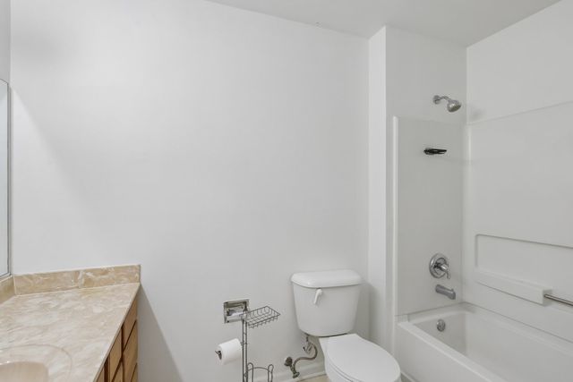 2986 Waters Edge Circle, Aurora, IL 60504