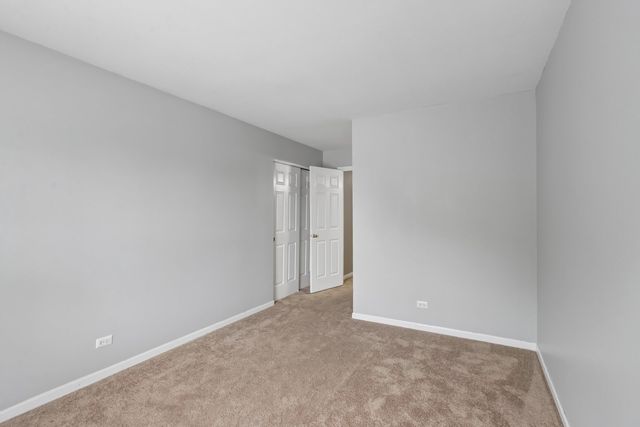 2986 Waters Edge Circle, Aurora, IL 60504