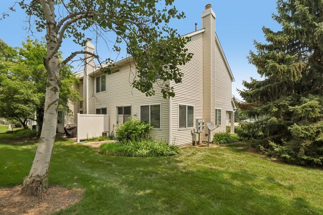 2986 Waters Edge Circle, Aurora, IL 60504