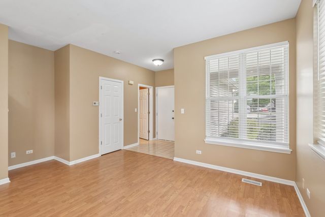 2986 Waters Edge Circle, Aurora, IL 60504