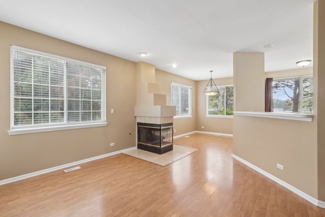 2986 Waters Edge Circle, Aurora, IL 60504