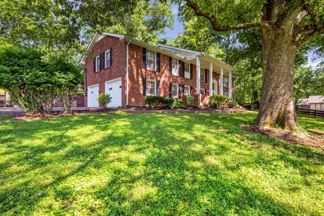 1204 Madison Creek Rd, Goodlettsville, TN 37072
