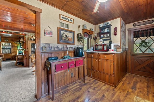 3020 124th STREET, West Allis, WI 53227