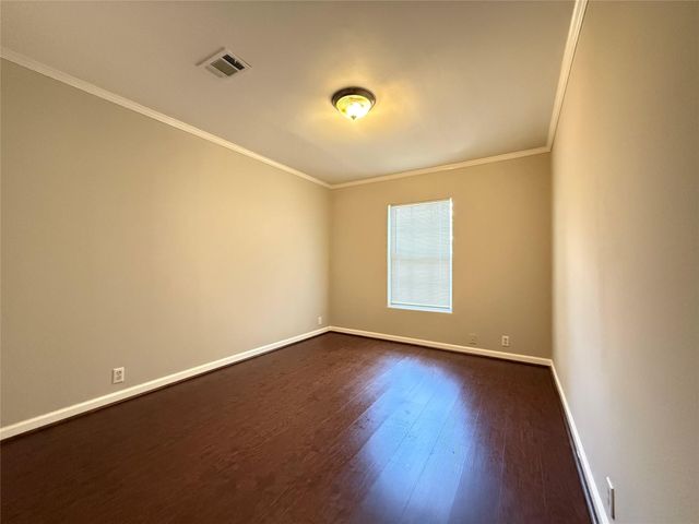 905 Grenshaw Street B, Houston, TX 77088