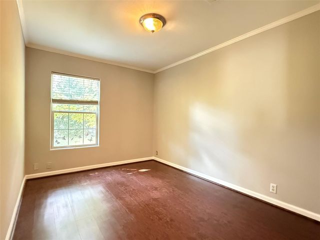 905 Grenshaw Street B, Houston, TX 77088