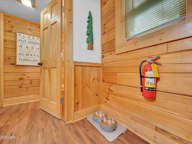 709 Gray Hawk Way, Pigeon Forge, TN 37863