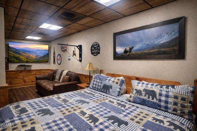 709 Gray Hawk Way, Pigeon Forge, TN 37863