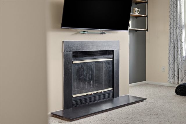 2518 Hawthorne Dr, North Fayette, PA 15071