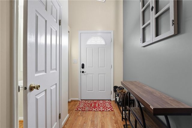 2518 Hawthorne Dr, North Fayette, PA 15071