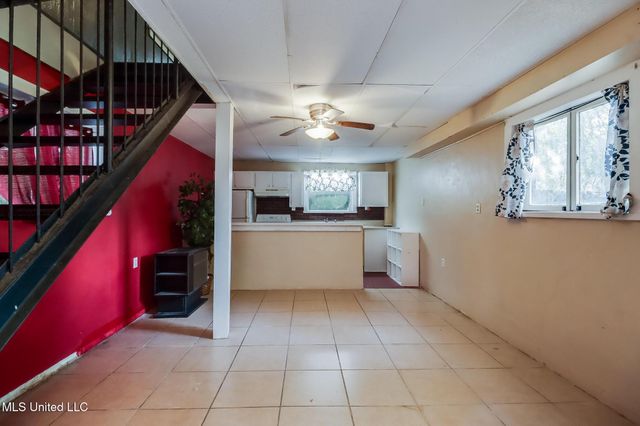 2704 Pine Avenue, Gulfport, MS 39501