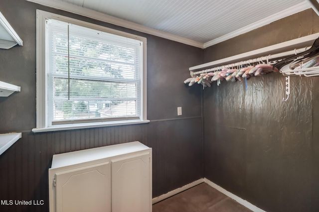 2704 Pine Avenue, Gulfport, MS 39501