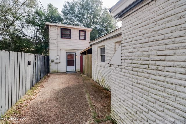 2704 Pine Avenue, Gulfport, MS 39501