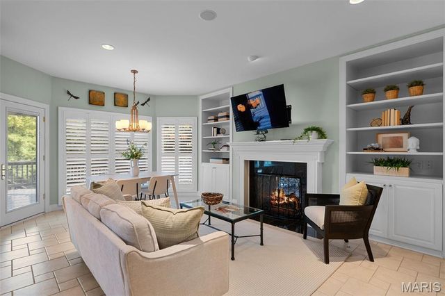 17702 Horse Creek Court, Chesterfield, MO 63005