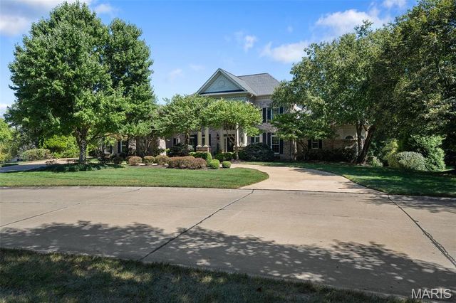 17702 Horse Creek Court, Chesterfield, MO 63005