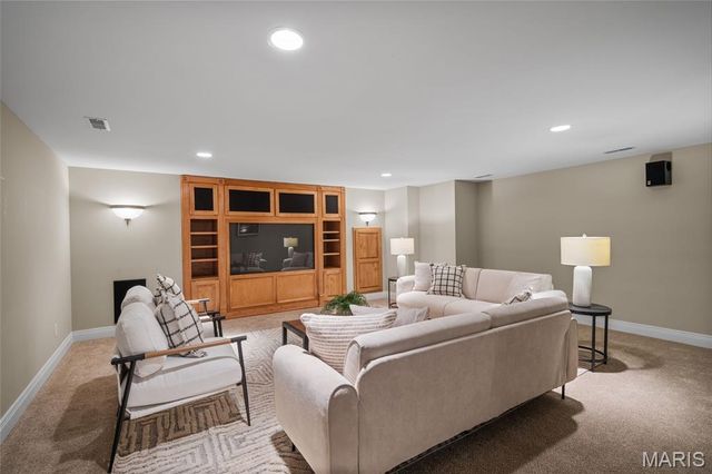 17702 Horse Creek Court, Chesterfield, MO 63005