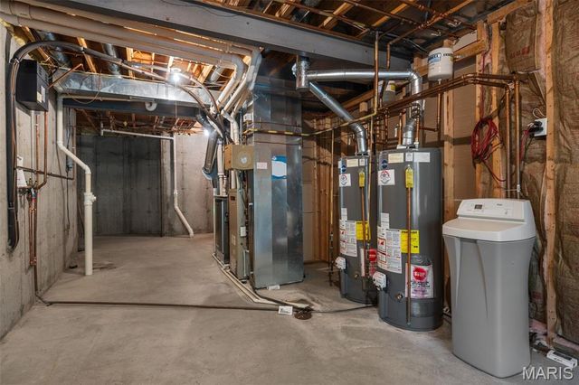 17702 Horse Creek Court, Chesterfield, MO 63005