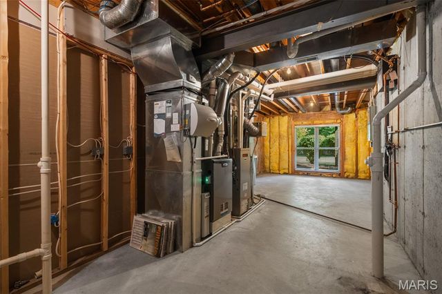 17702 Horse Creek Court, Chesterfield, MO 63005