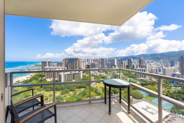 223 Saratoga Road 3501, Honolulu, HI 96815