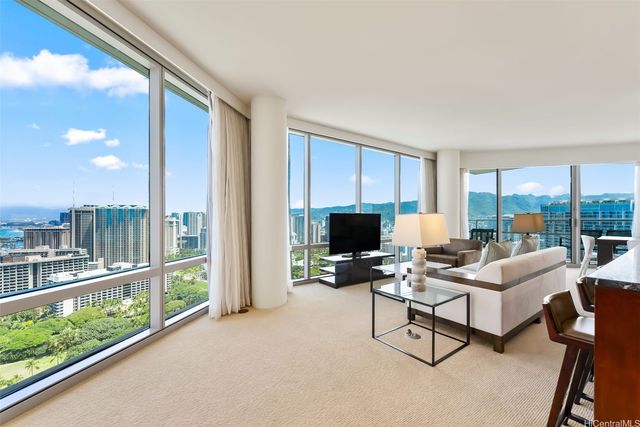 223 Saratoga Road 3501, Honolulu, HI 96815