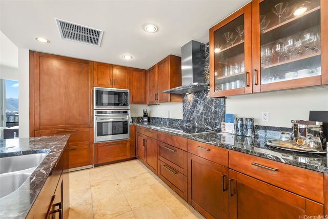 223 Saratoga Road 3501, Honolulu, HI 96815