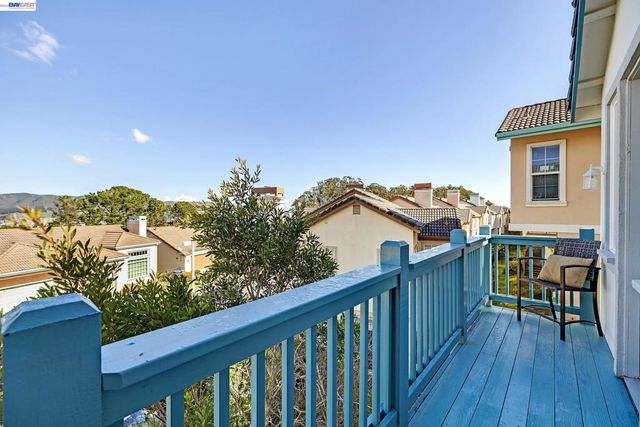 22 Buena Vista Rd, South San Francisco, CA 94080