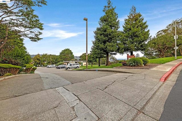 22 Buena Vista Rd, South San Francisco, CA 94080