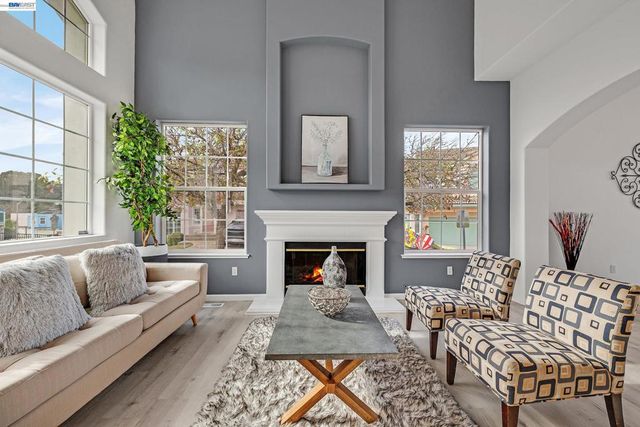 22 Buena Vista Rd, South San Francisco, CA 94080