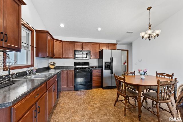 3705 W 46TH Street, Davenport, IA 52806