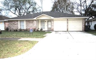 13615 Elm Court, Sugar Land, TX 77498