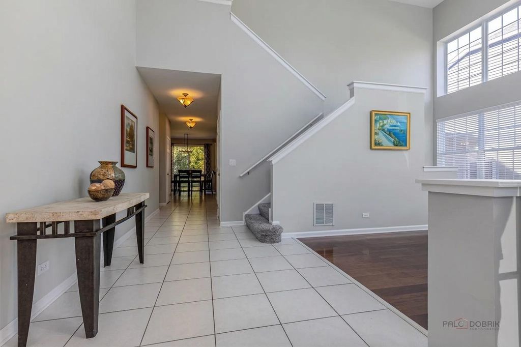 568 Crooked Stick Court, Vernon Hills, IL 60061 — photo 4