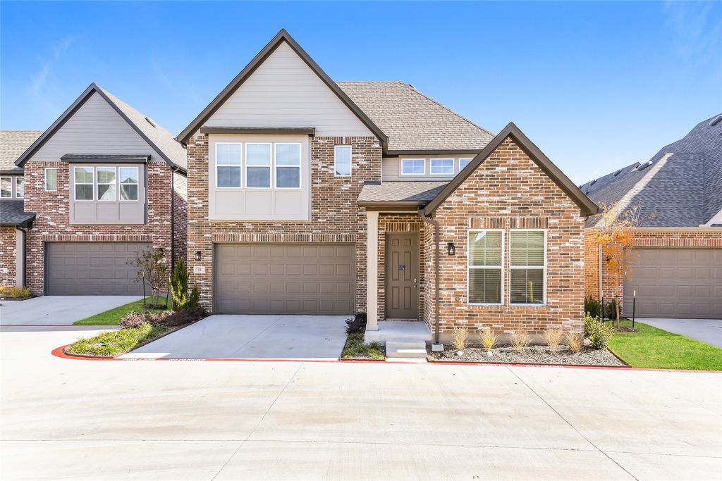 310 Lincoln Circle, Saginaw, TX 76179